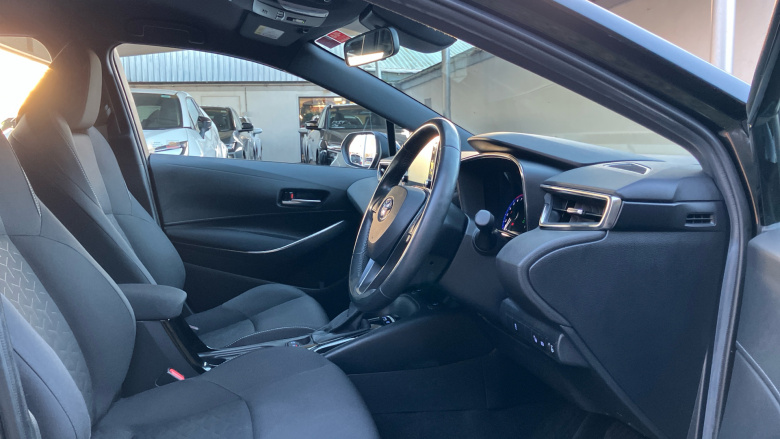 Toyota Corolla 1.8 VVT-i Hybrid Icon Tech 5dr CVT Hybrid Hatchback